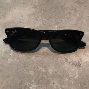 New Wayfarer Black Sunglasses